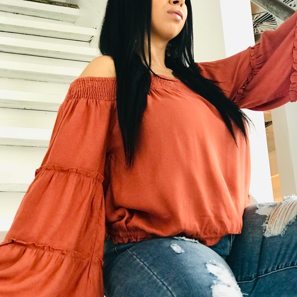 Flora Off Shoulder Blouse - Picture 2 of 2